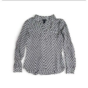 White House Black Market Classic Geometric Black & White Silk Top Button Sz 4